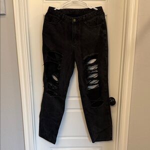 SHEIN Black Distressed Ankle Jeans